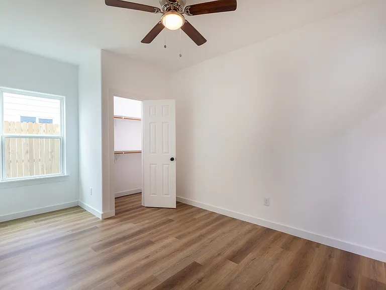 8210 Sparta St #B — Photo 19