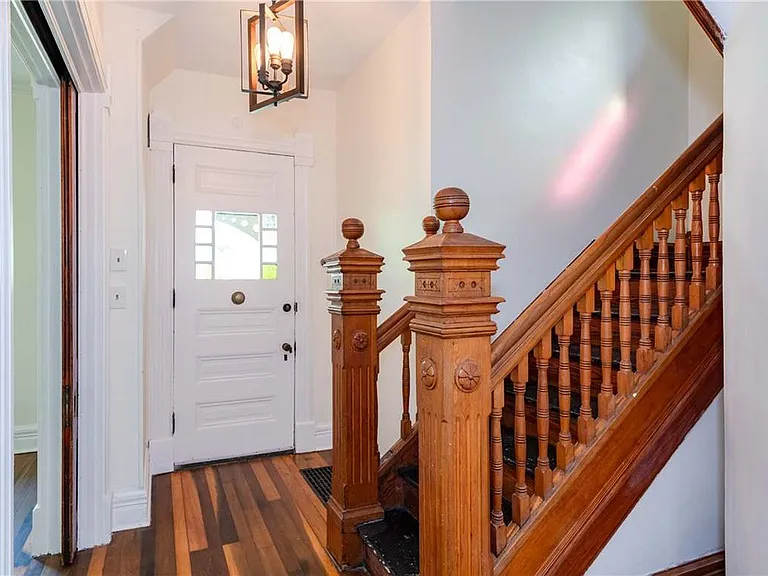 320 Park Dr — Photo 11