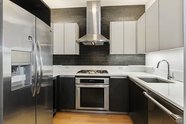 Rented by Corcoran | media 23