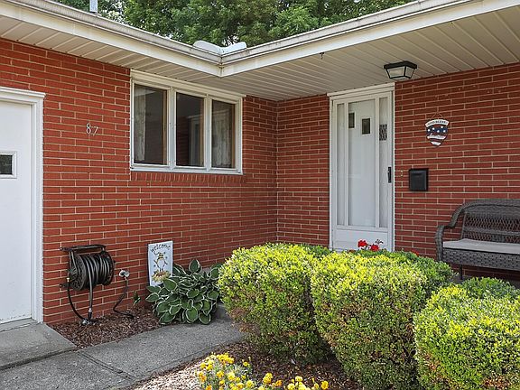 3rd image of 87 Carey Ln