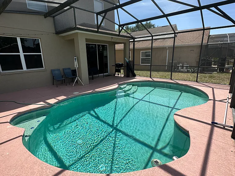 1737 Royal Ridge Dr — Photo 12