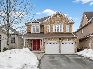 30 Root Cres, Ajax, ON L1T 4J8
