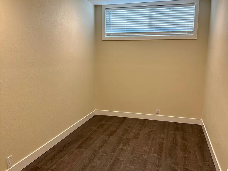 1473 Fulton Ave — Photo 14