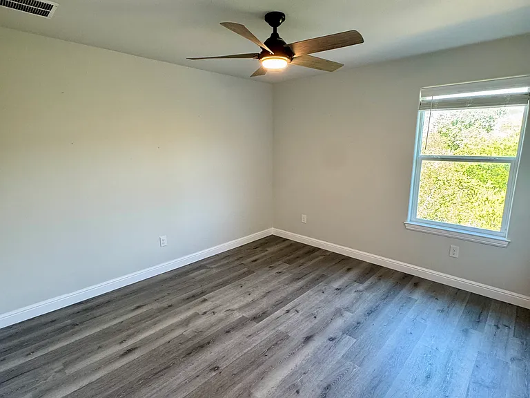 2611 Lakeridge Dr — Photo 11