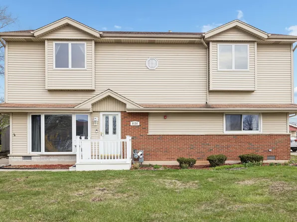 9136 Pembroke Ln, Bridgeview, IL 60455