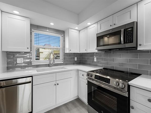 4th image of 4775 Cove Cir APT 103