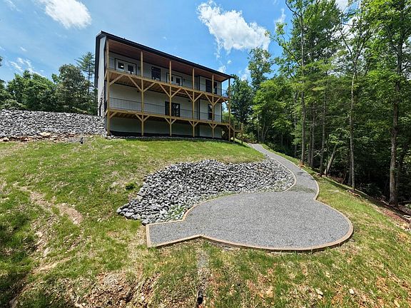 5th image of 460 River Mountain Rd