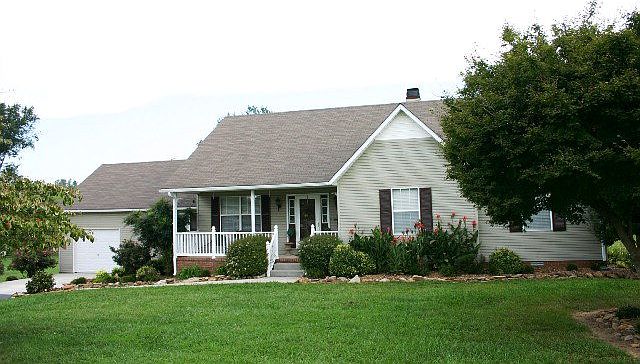 1st image of 3120 Deerhaven Dr