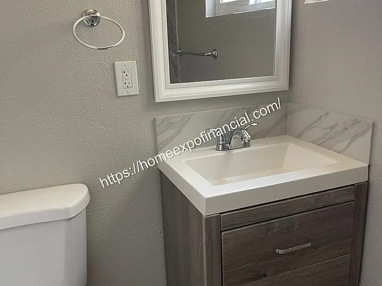 4250 N H St #A — Photo 6