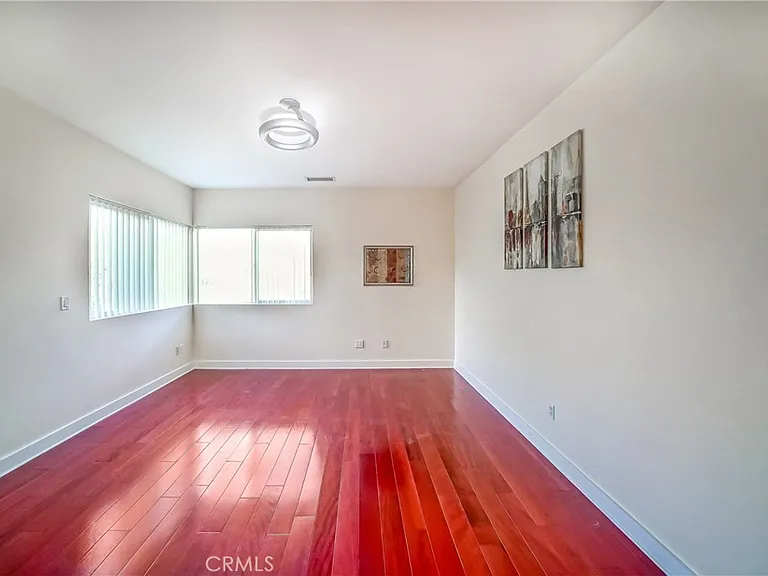 5512 Leghorn Ave — Photo 24