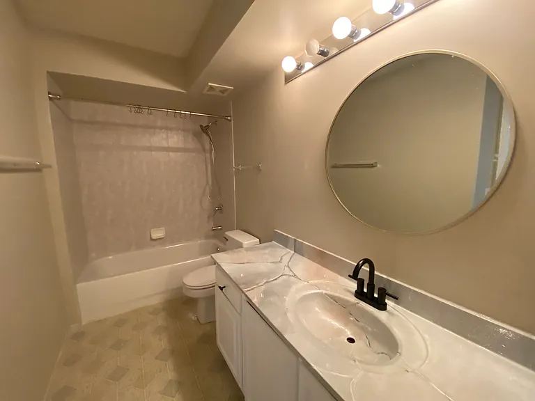 6430 W Berteau Ave #311 — Photo 7