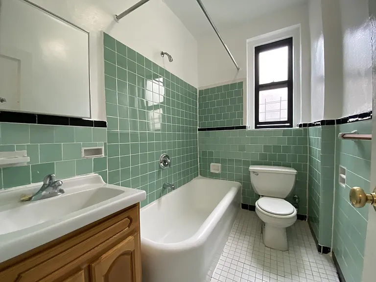 1560 Grand Concourse #409 — Photo 6