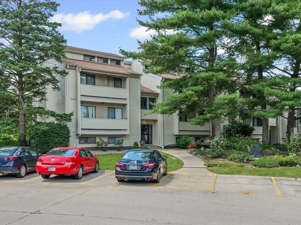 2111 Melrose Dr #2111A, Champaign, IL 61820