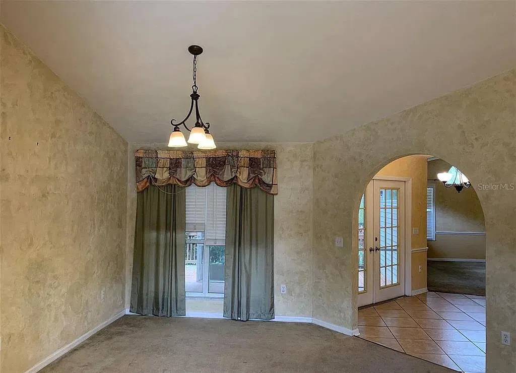 3 bed, 2.0 bath, 1838 sqft, $2,200 — Photo 4