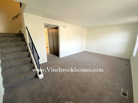 4th image of 8081 Mount Aetna St