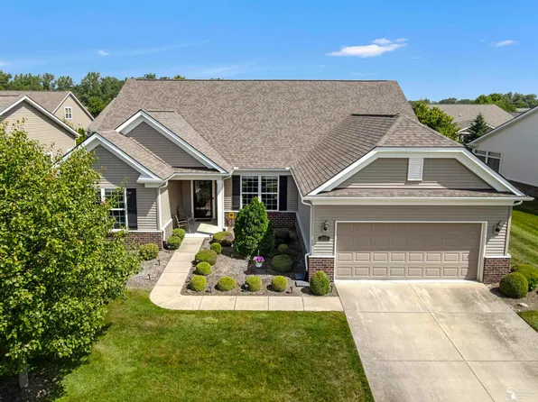 23930 Montague Dr, Brownstown, MI 48134