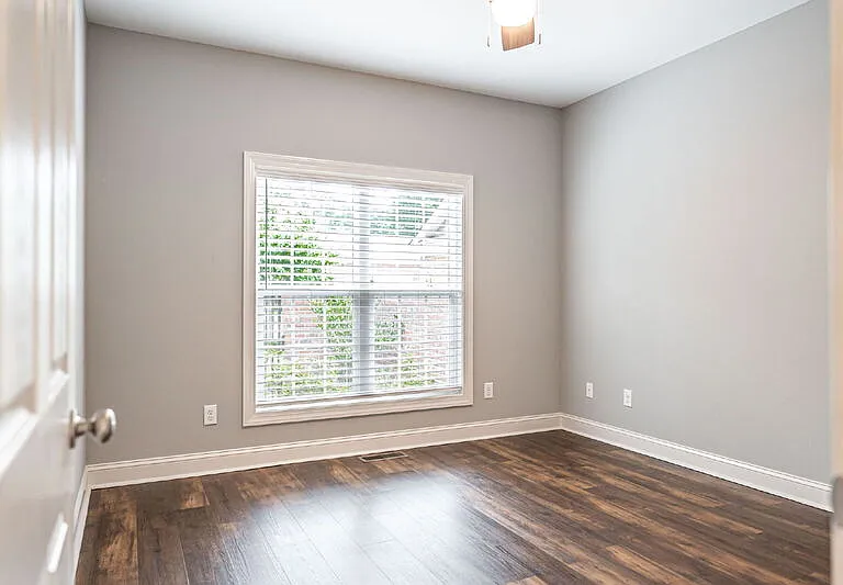 535 Lighthorse Cir — Photo 14