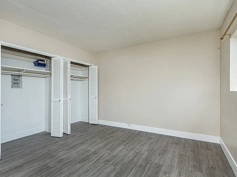 482 Minot Ave — Photo 9