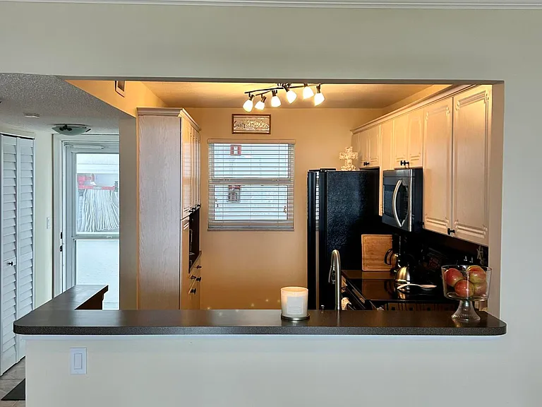 1391 S Ocean Blvd — Photo 5