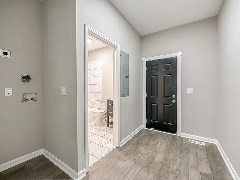 1449 Athens Ave SW — Photo 15