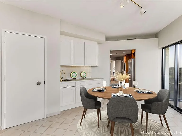 2660 Peachtree Rd NW #18G — Photo 11