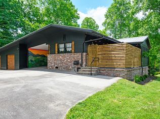 510 Branson Dr, Gatlinburg, TN 37738