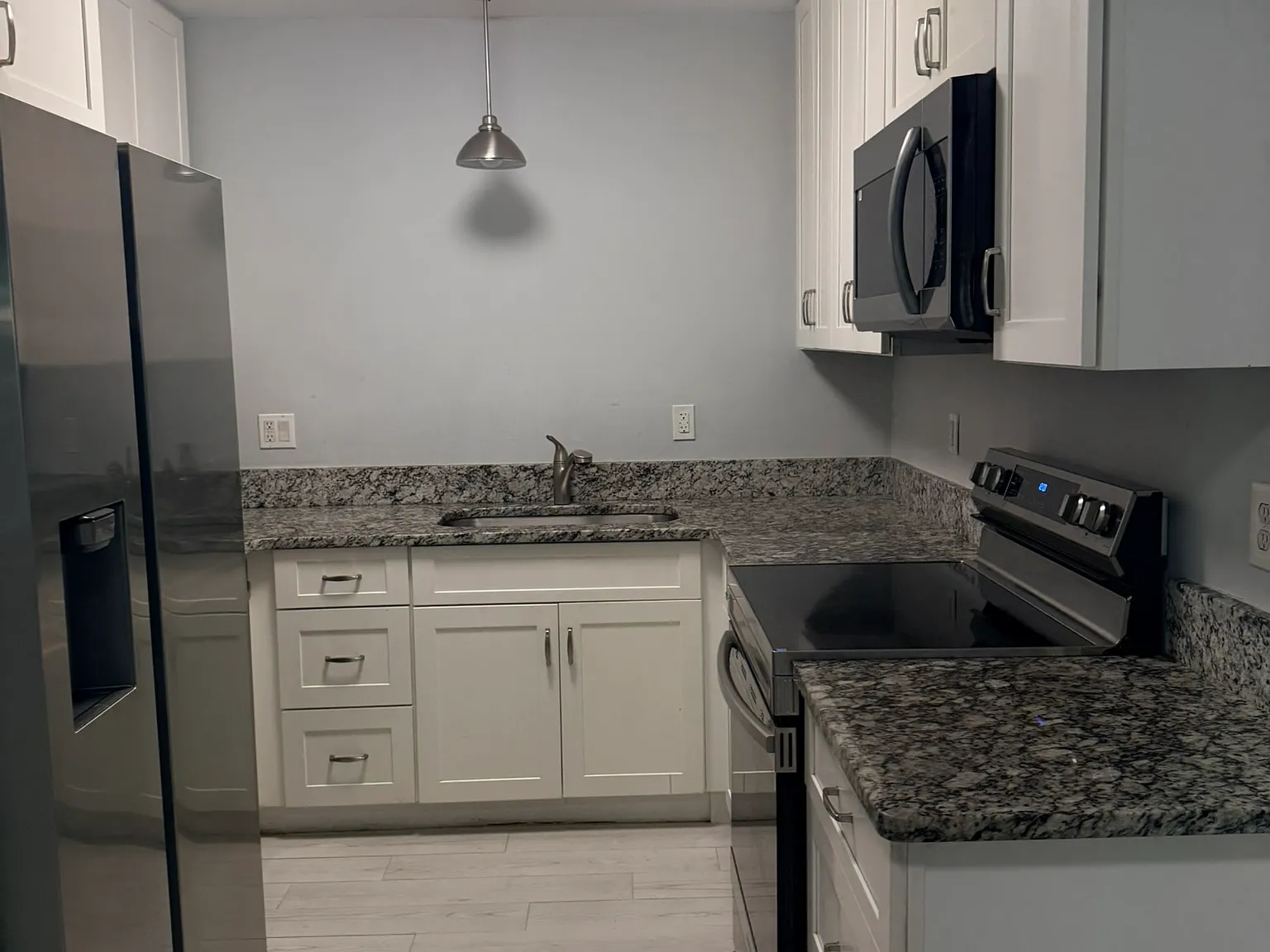 2 bed, 876 sqft, $1,750 — Photo 4