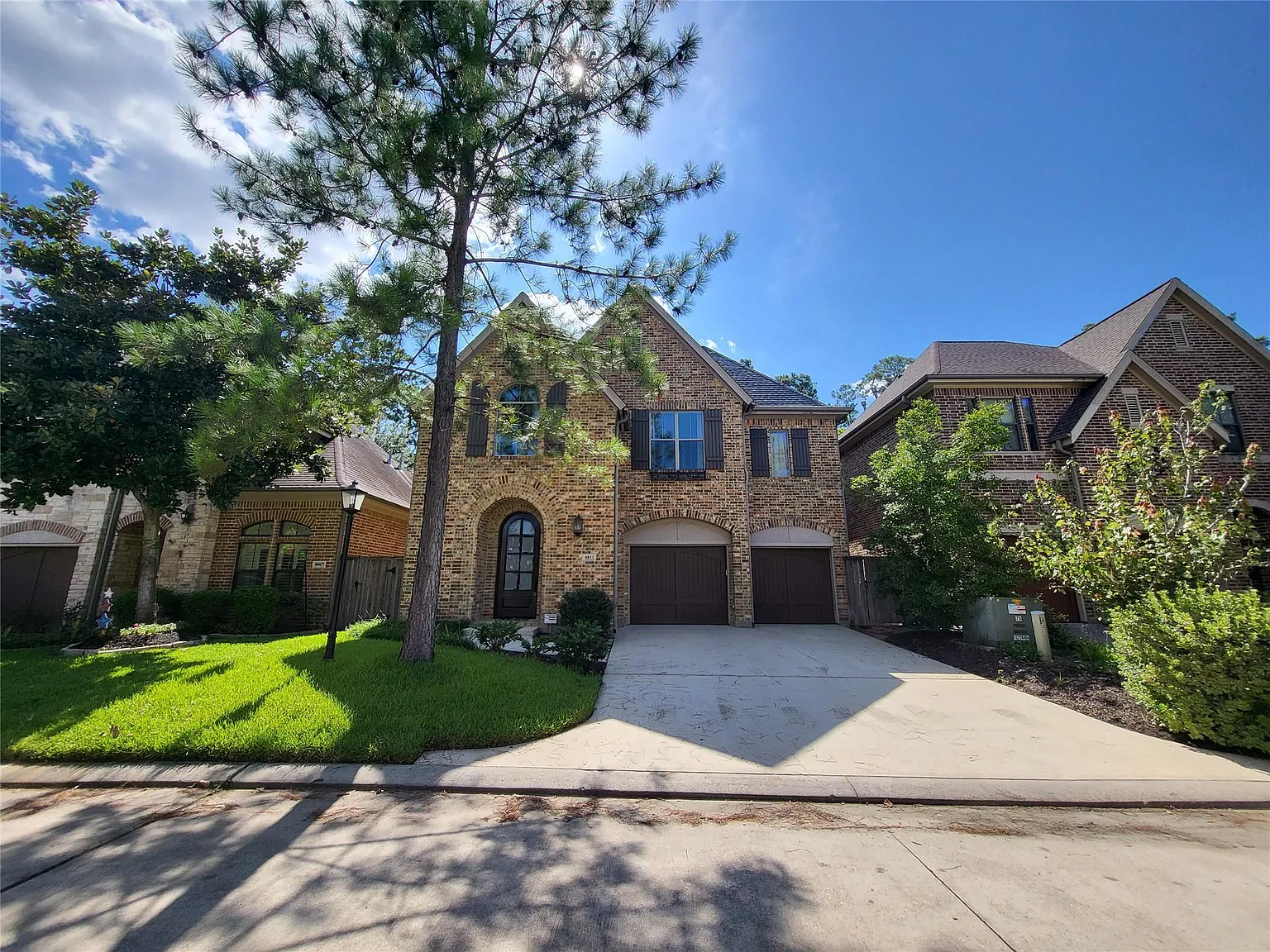 3 bed, 3.5 bath, 3520 sqft, $3,900 — Photo 3
