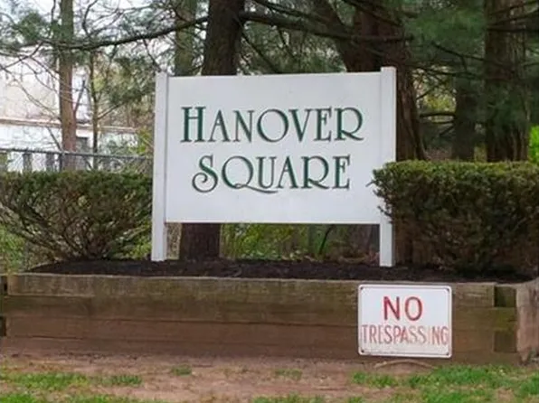 32 Hanover Sq #32E, Middlesex, NJ 08846