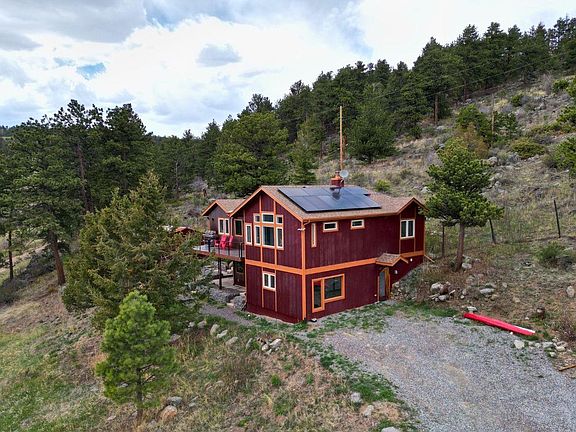 3rd image of 548 Coughlin Meadows Rd