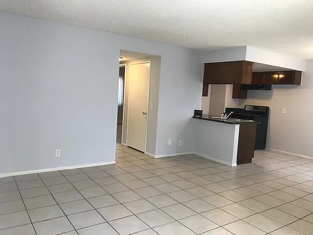 Building Photo - 317 San Pascual Ave #2