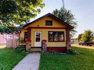 301 Mary St, Cambria, WI 53923