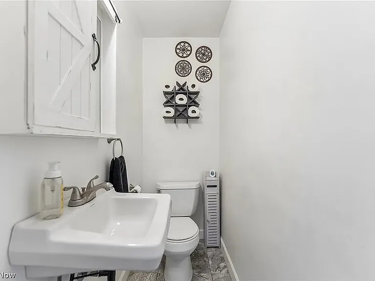 2369 Frederick Dr — Photo 17