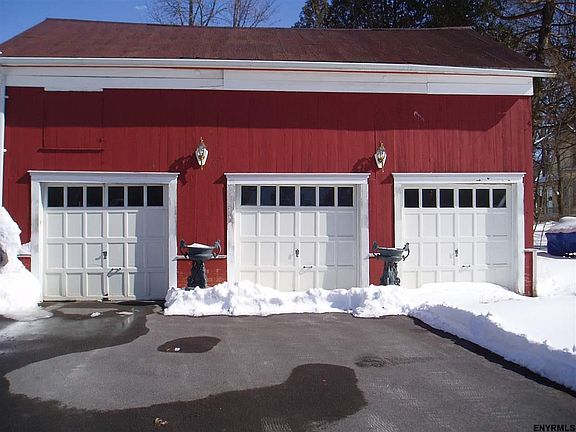 4th image of 47 W James St