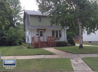 3212 Monroe St, Two Rivers, WI 54241