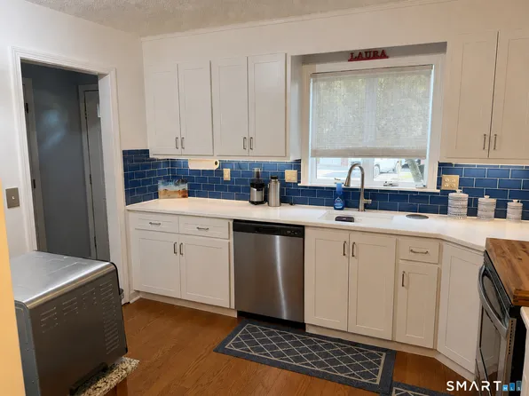 123 Candlewood Drive #123, Enfield, CT 06082