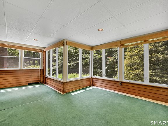 5th image of 9 Rocky Ridge Lane