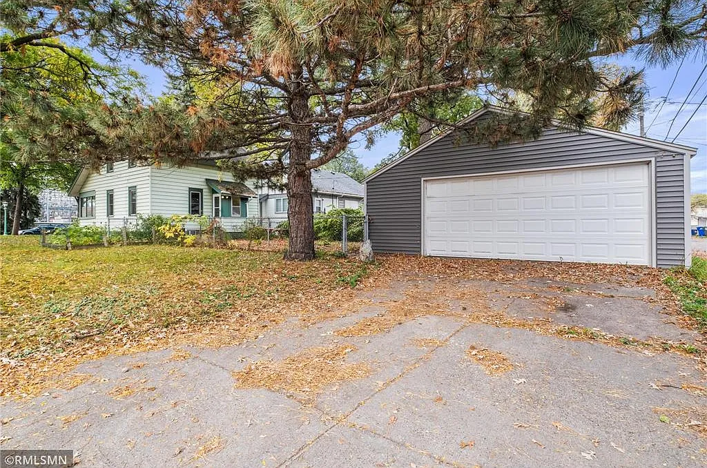 4 bed, $2,600 — Photo 4