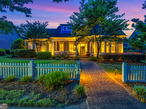 306 Horseshoe Bnd, Statham, GA 30666