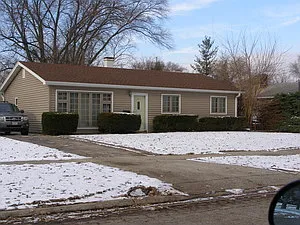 324 N Emerald Ave photo 1