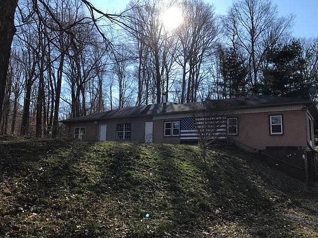 2nd image of 37 Lake Hart