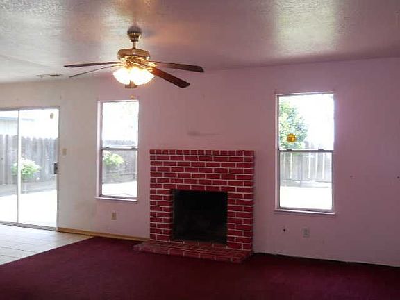 2nd image of 837 Sutherland Dr