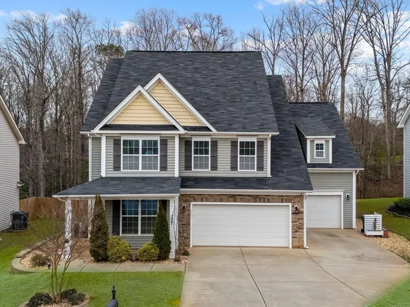 307 Sugarberry Ln, Clayton, NC 27527