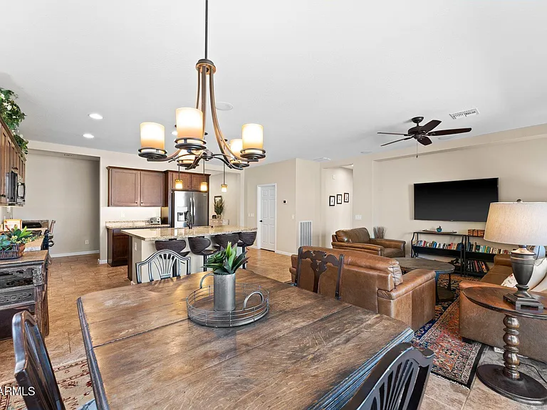 3913 Gold Ridge Rd — Photo 8