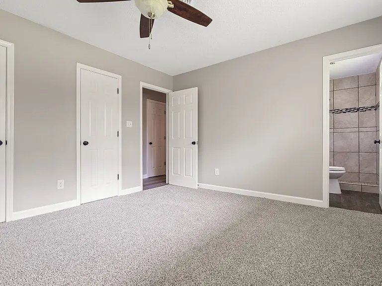 102 Sterling Rd — Photo 16