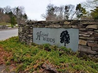 1 Rye Meadow Ln, Halifax, MA 02338