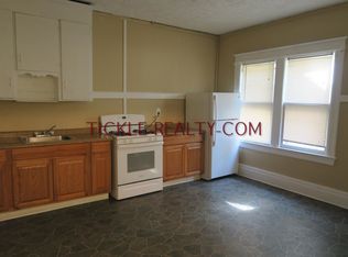 484 Alexander St APT 1, Rochester, NY 14605