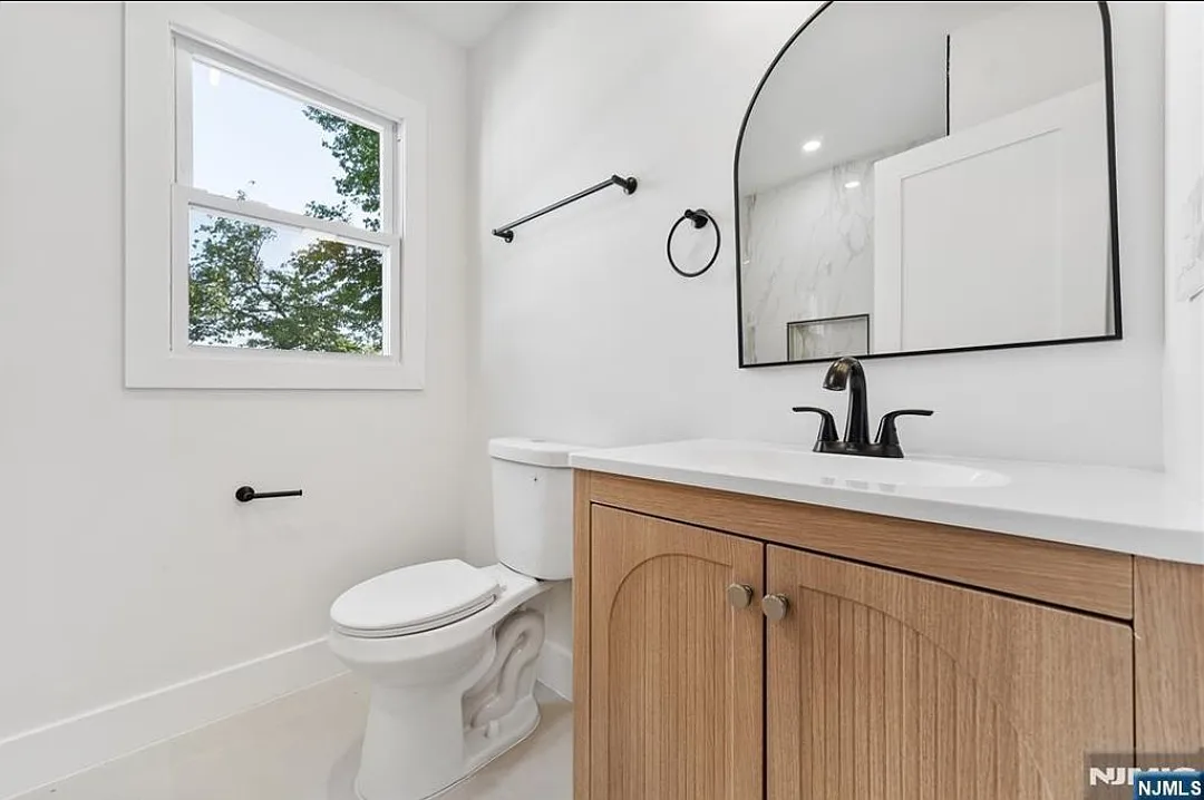 3 bed, 1.5 bath, 1150 sqft, $3,500 — Photo 4