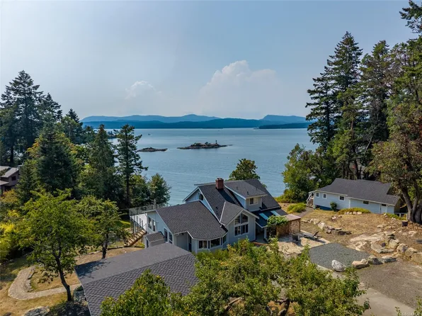 1209 Port Washington Rd, Southern Gulf Islands, BC V0N 2M1