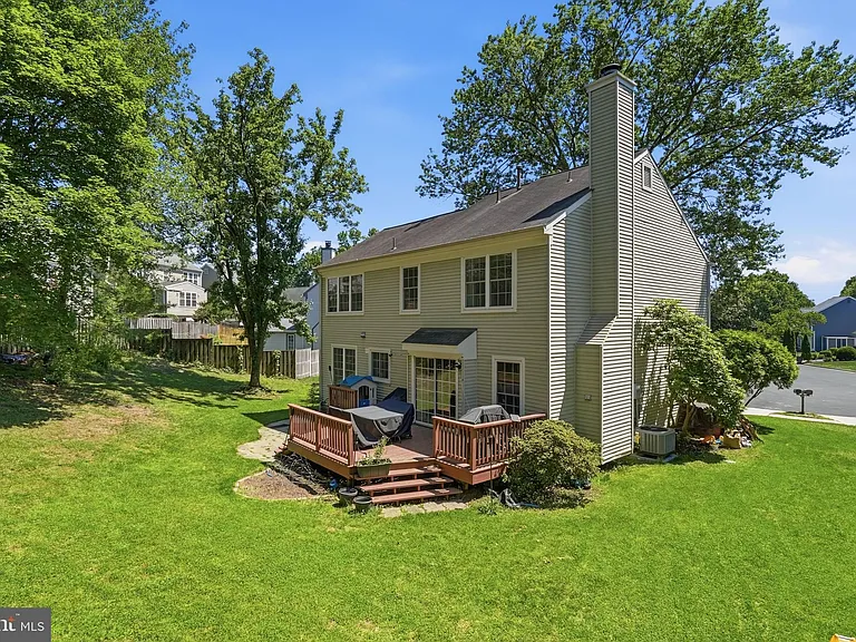 4020 Blue Slate Dr — Photo 36